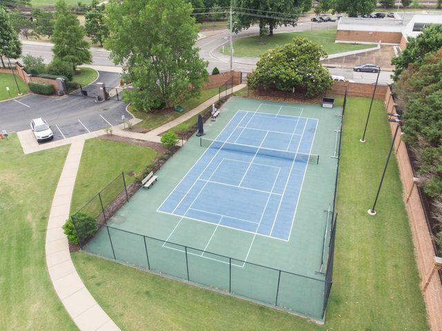 717 S Riverside Dr Apt 206, Memphis, TN 38103