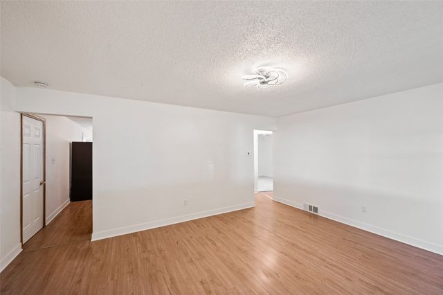 7108 SW 14th Street, Des Moines, IA 50315
