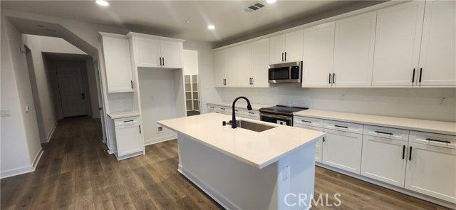 17465 Luray Street, Hesperia, CA 92345