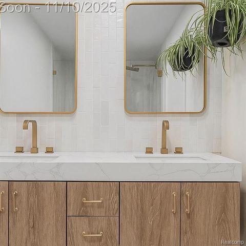 1815 E Lincoln Street, Birmingham, MI 48009