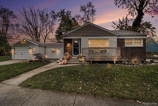 1815 E Lincoln Street, Birmingham, MI 48009