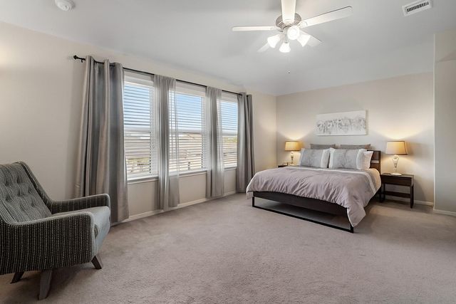 523 N 1st Street, La Porte, TX 77571