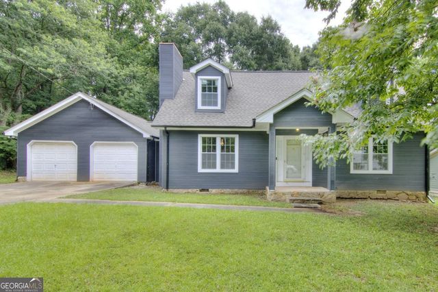 18 Regal Way NW, Lawrenceville, GA 30044