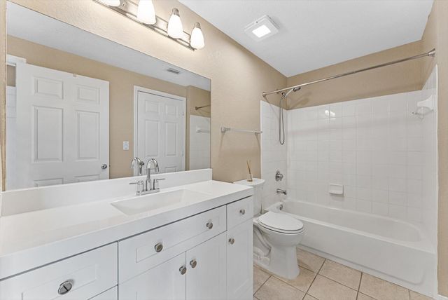 15015 Michelangelo Boulevard 205, Delray Beach, FL 33446