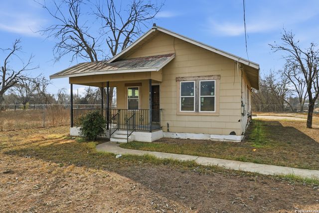 1342 Menefee Blvd, San Antonio, TX 78237