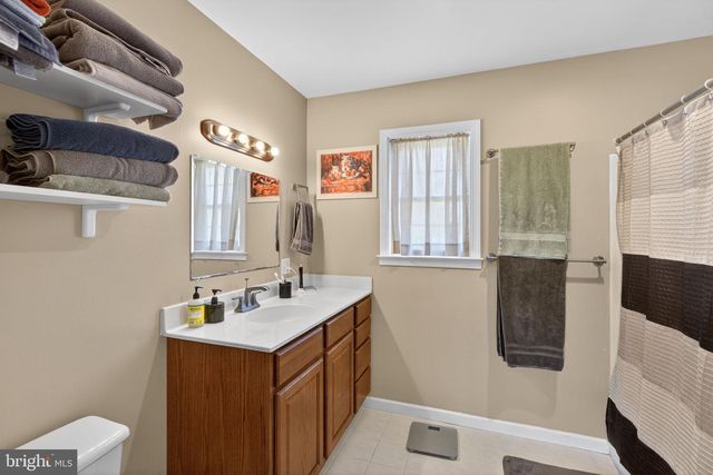63 KUGLER RD, Royersford, PA 19468