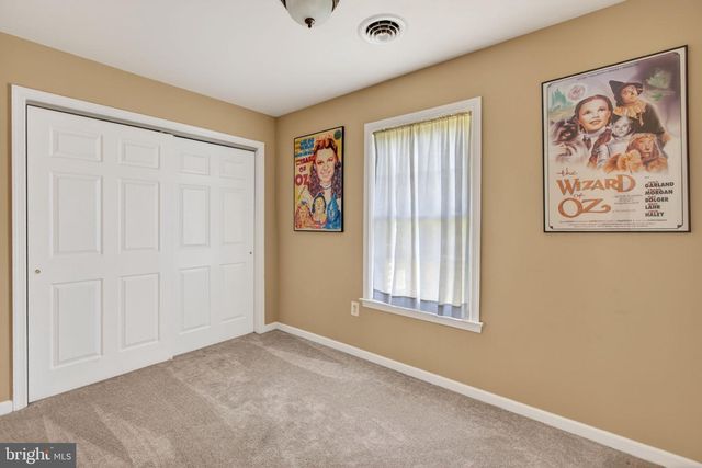 63 KUGLER RD, Royersford, PA 19468