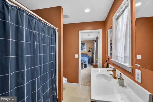 63 KUGLER RD, Royersford, PA 19468