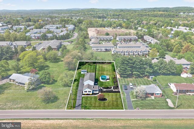 63 KUGLER RD, Royersford, PA 19468