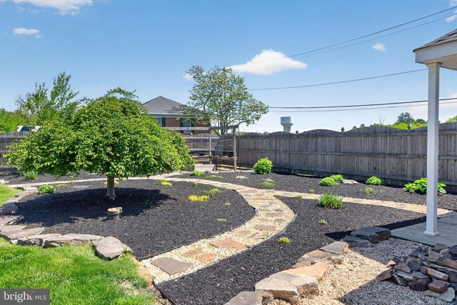 63 KUGLER RD, Royersford, PA 19468