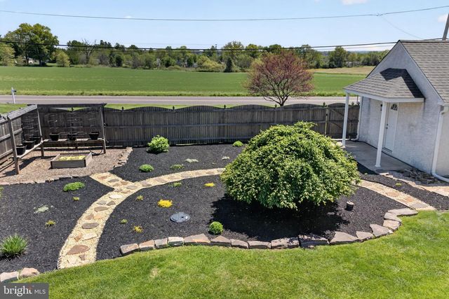 63 KUGLER RD, Royersford, PA 19468