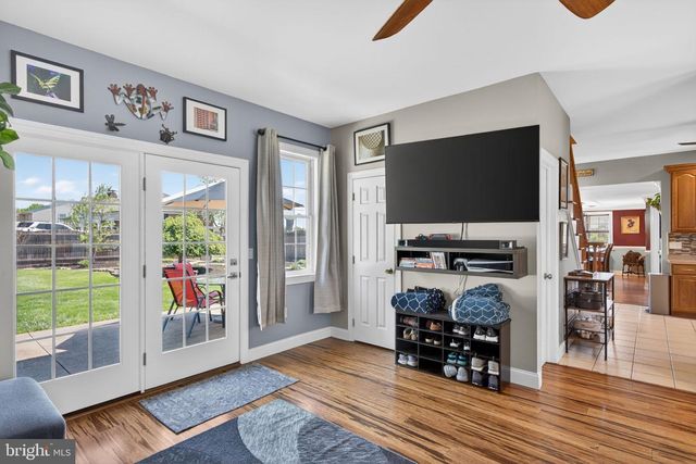 63 KUGLER RD, Royersford, PA 19468