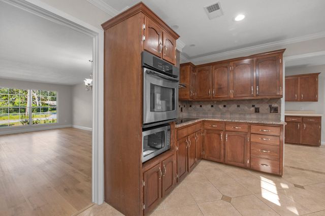 198 Grandview Avenue, Valparaiso, FL 32580