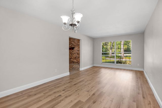 198 Grandview Avenue, Valparaiso, FL 32580