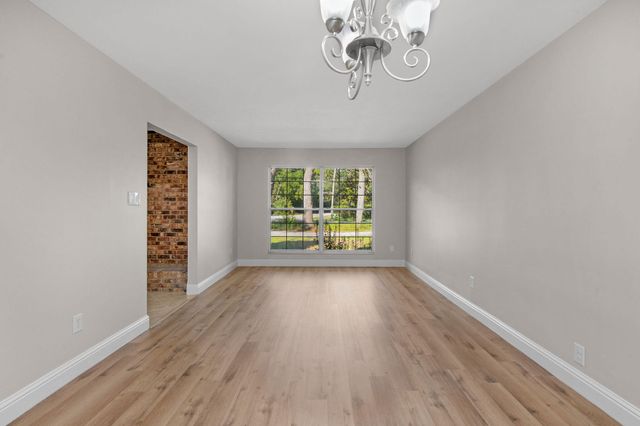 198 Grandview Avenue, Valparaiso, FL 32580