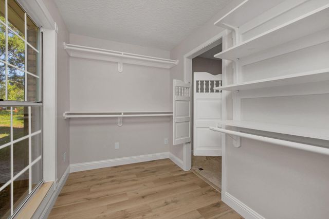 198 Grandview Avenue, Valparaiso, FL 32580