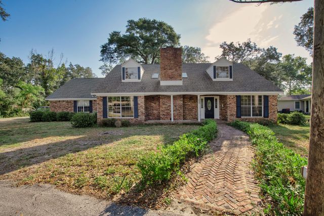 198 Grandview Avenue, Valparaiso, FL 32580