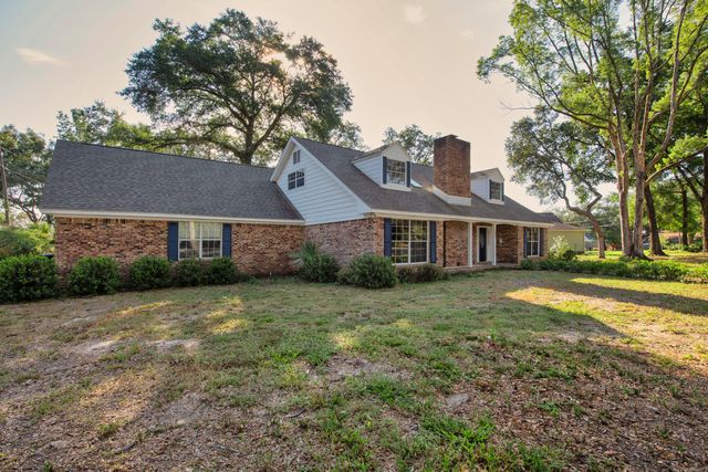 198 Grandview Avenue, Valparaiso, FL 32580