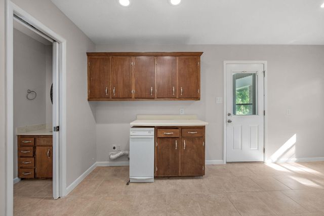 198 Grandview Avenue, Valparaiso, FL 32580