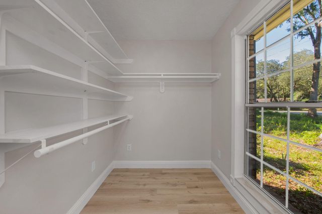 198 Grandview Avenue, Valparaiso, FL 32580