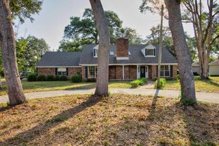 198 Grandview Avenue, Valparaiso, FL 32580