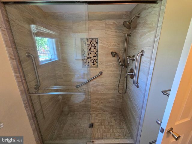 425 SILVER AVE, Southampton, PA 18966