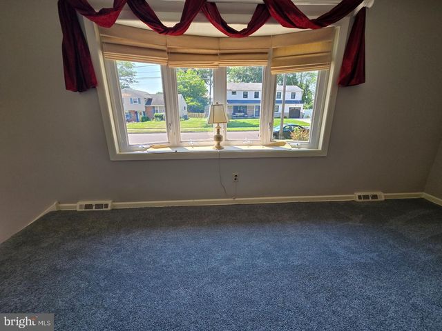 425 SILVER AVE, Southampton, PA 18966