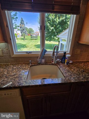 425 SILVER AVE, Southampton, PA 18966