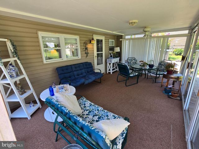 425 SILVER AVE, Southampton, PA 18966