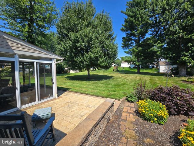 425 SILVER AVE, Southampton, PA 18966