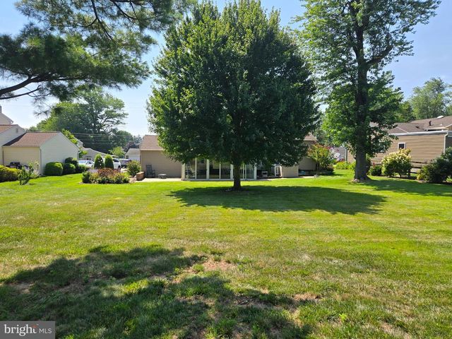 425 SILVER AVE, Southampton, PA 18966