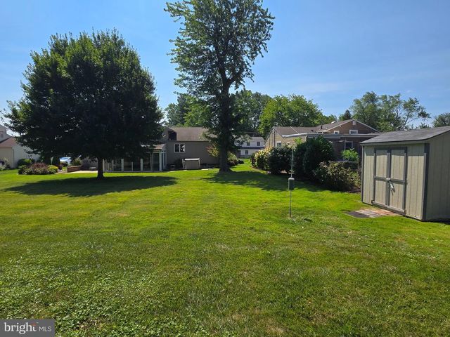 425 SILVER AVE, Southampton, PA 18966