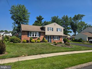 425 SILVER AVE, Southampton, PA 18966
