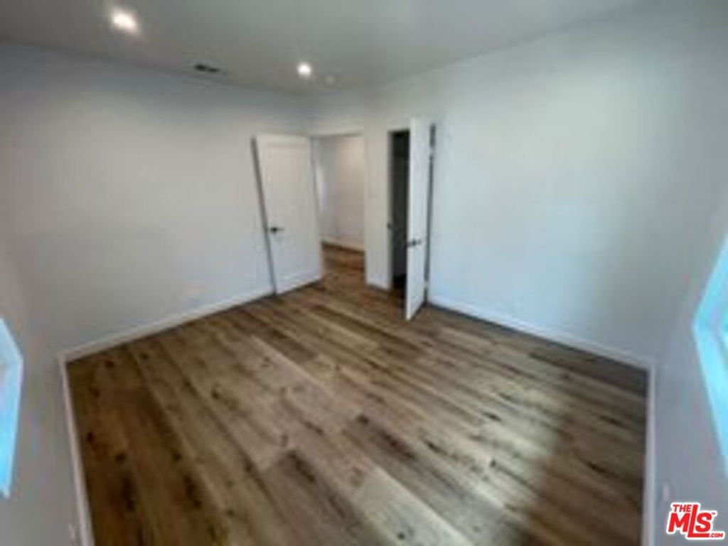 Image 17 of property listing at 821 N Harvard Boulevard, Los Angeles, CA 90029