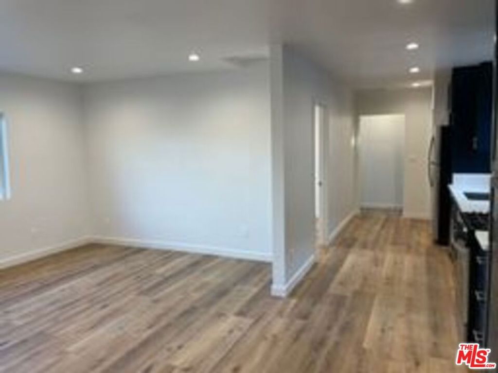 Image 22 of property listing at 821 N Harvard Boulevard, Los Angeles, CA 90029