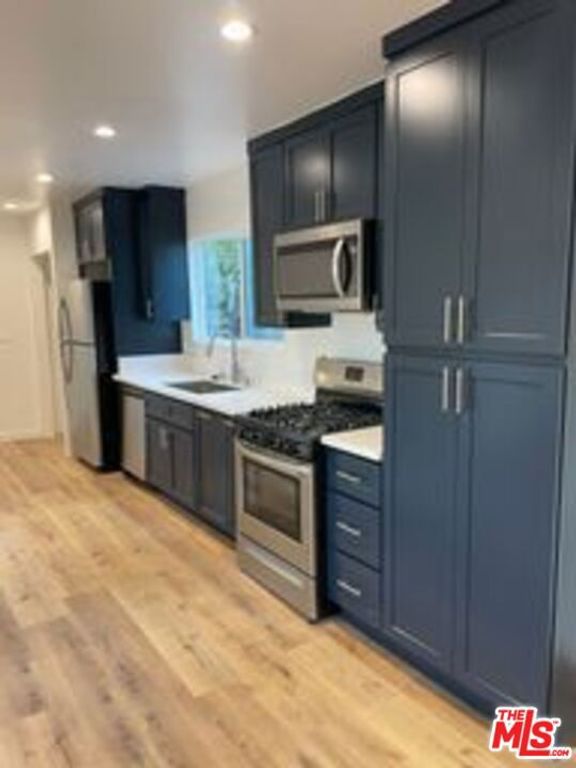 Image 7 of property listing at 821 N Harvard Boulevard, Los Angeles, CA 90029