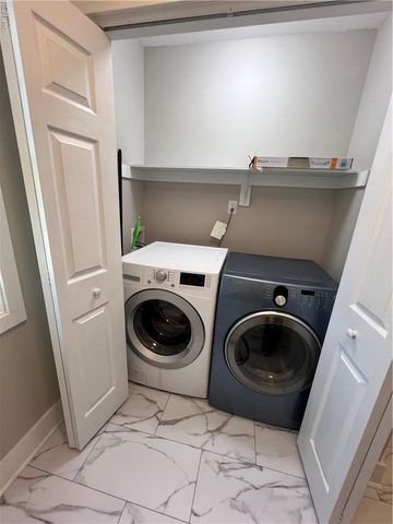 2 Monroe DR, Hampton, VA 23669