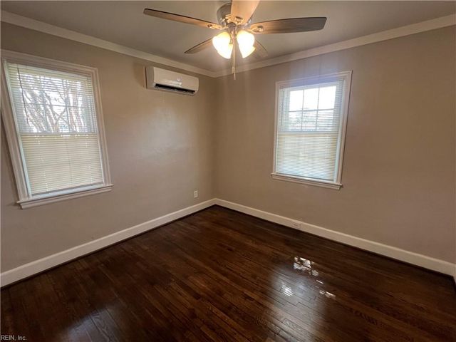 2 Monroe DR, Hampton, VA 23669