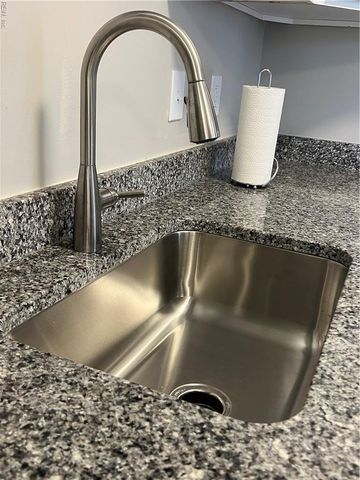 2 Monroe DR, Hampton, VA 23669