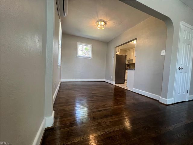 2 Monroe DR, Hampton, VA 23669