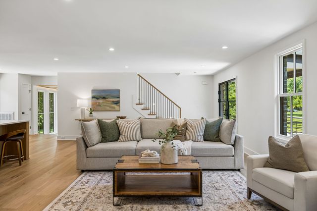 1901 Harpeth River Dr, Brentwood, TN 37027