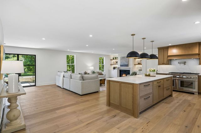 1901 Harpeth River Dr, Brentwood, TN 37027