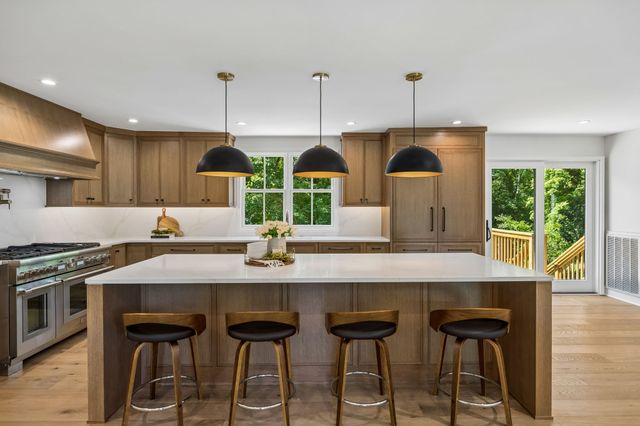 1901 Harpeth River Dr, Brentwood, TN 37027