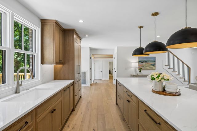 1901 Harpeth River Dr, Brentwood, TN 37027