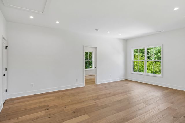 1901 Harpeth River Dr, Brentwood, TN 37027