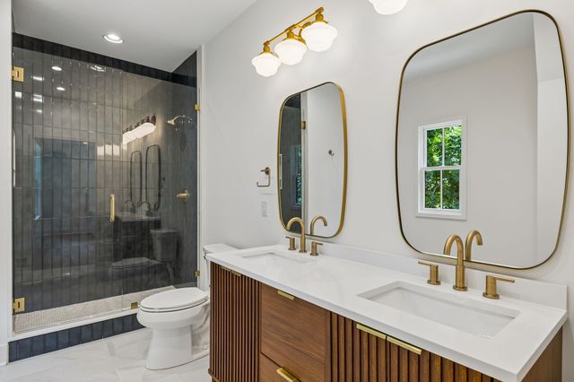 1901 Harpeth River Dr, Brentwood, TN 37027
