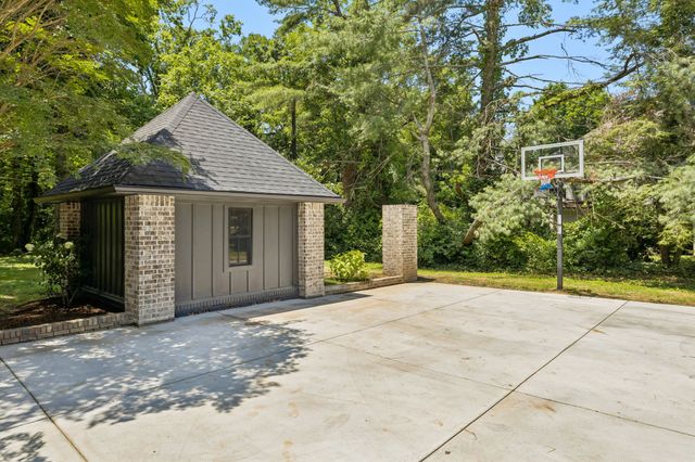 1901 Harpeth River Dr, Brentwood, TN 37027