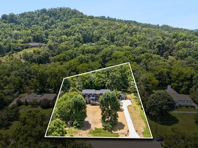 1901 Harpeth River Dr, Brentwood, TN 37027
