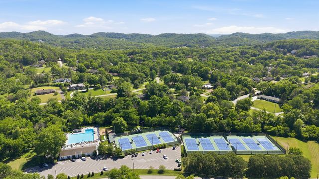 1901 Harpeth River Dr, Brentwood, TN 37027
