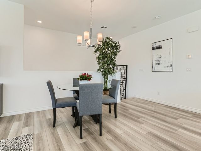 25 Barbara Lane 54, Las Vegas, NV 89183